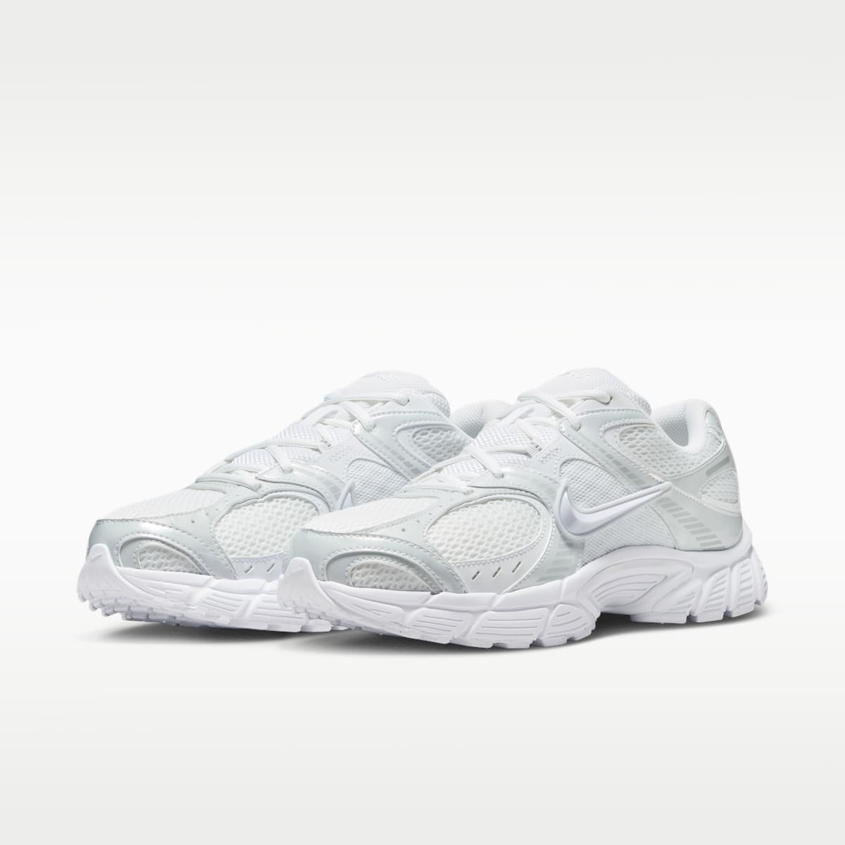 Nike V5 RNR Men's Shoes - White/Black/Metallic Silver/White - Image 5