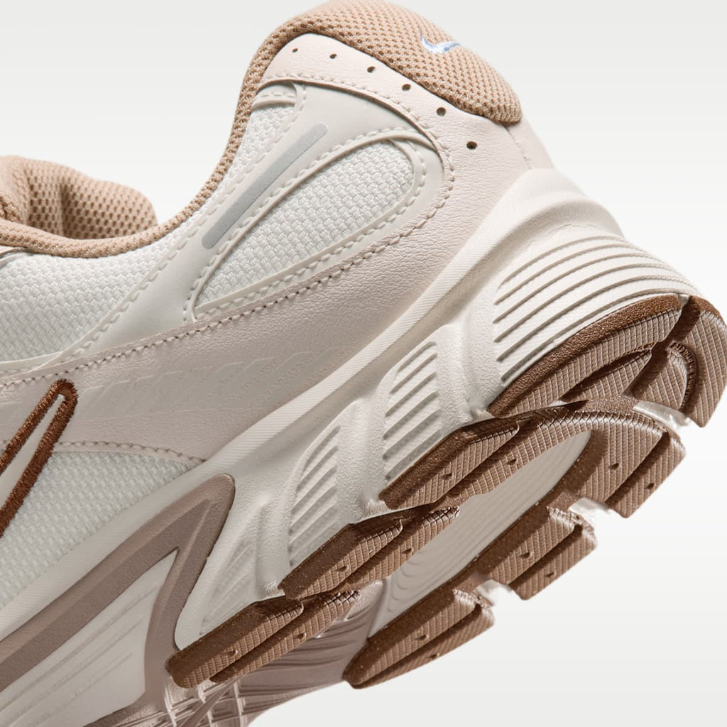Nike V5 RNR Men's Shoes - Sail/Pale Ivory/Aluminum/Light British Tan - Image 8