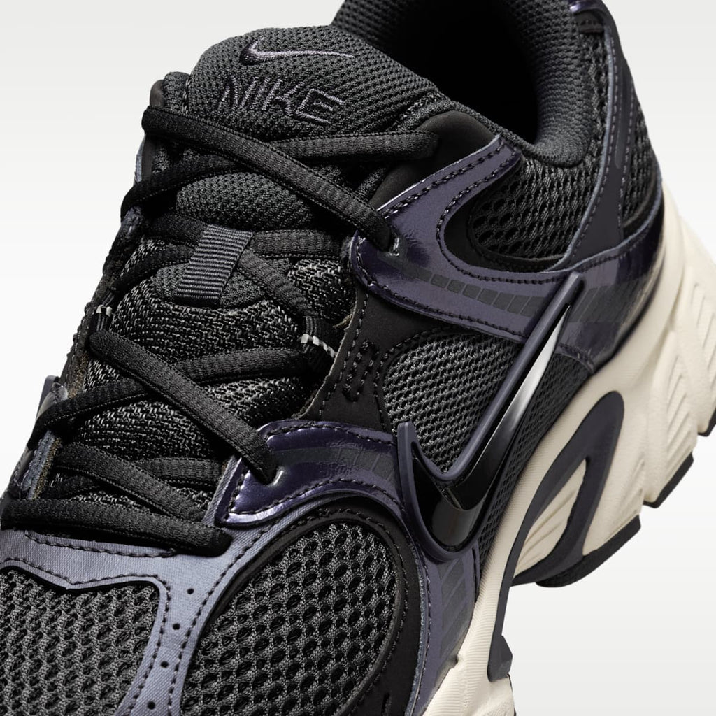 Nike V5 RNR Men's Shoes - Off Noir/Gridiron/Metallic Silver/Black - Image 7