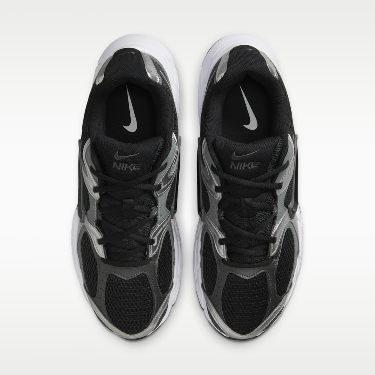Nike V5 RNR Men's Shoes - Black/Anthracite/Smoke Grey/Black - Image 4
