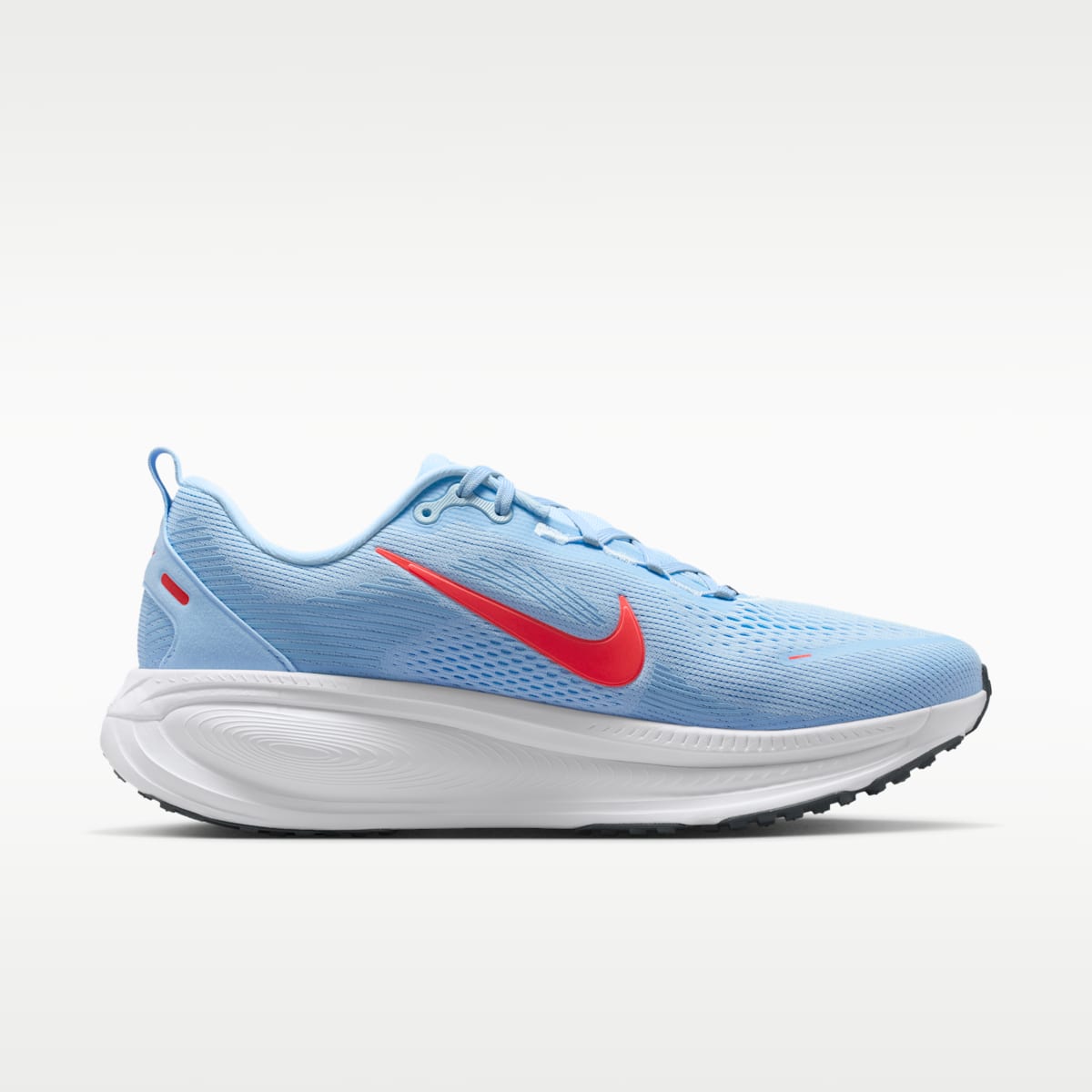 Nike Vomero 18 Men's Road Running Shoes - Ice Blue/White/Blue Fox/Bright Crimson - Image 3
