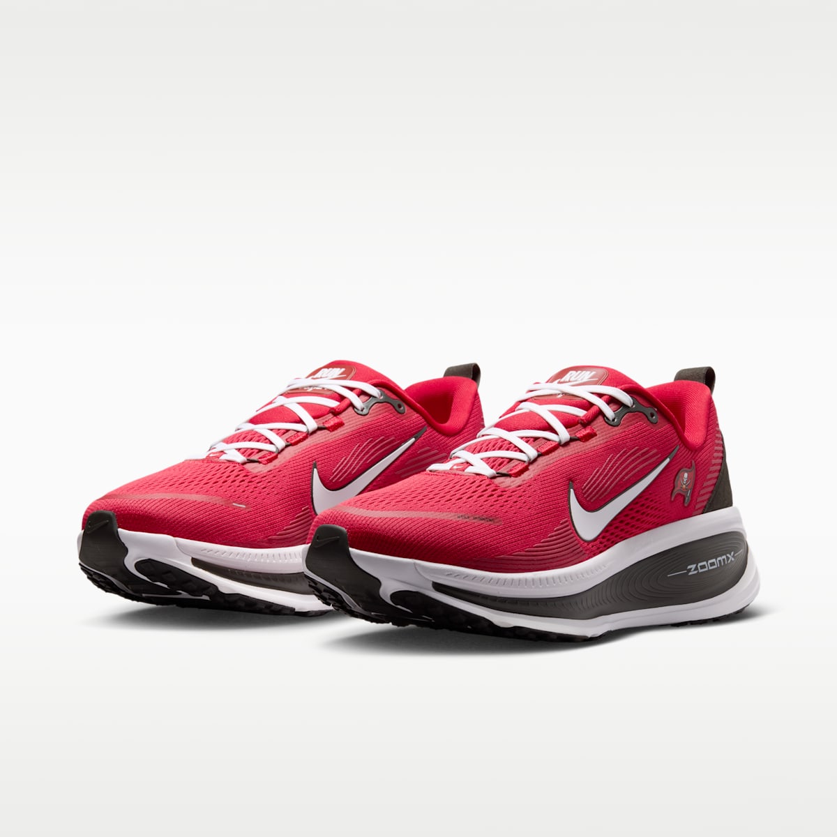 Nike Vomero 18 (Tampa Bay Buccaneers) Men's NFL Road Running Shoes - Gym Red/Deep Pewter/White - Image 5