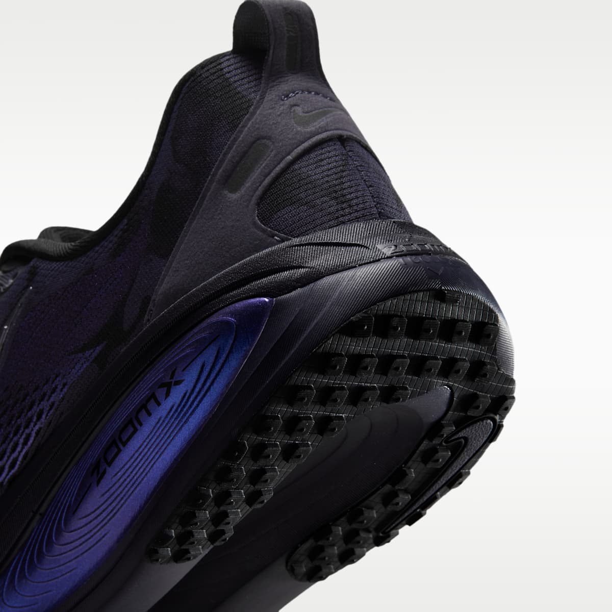 Nike Vomero 18 Men's Road Running Shoes - Gridiron/Black/Multi-Color - Image 8
