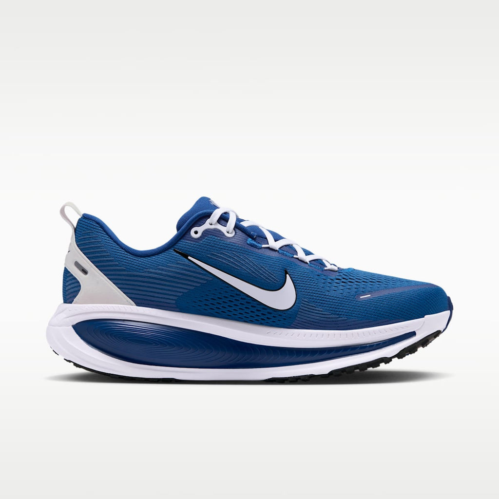 Nike Vomero 18 (Indianapolis Colts) Men's NFL Road Running Shoes - Gym Blue/Black/White - Image 3