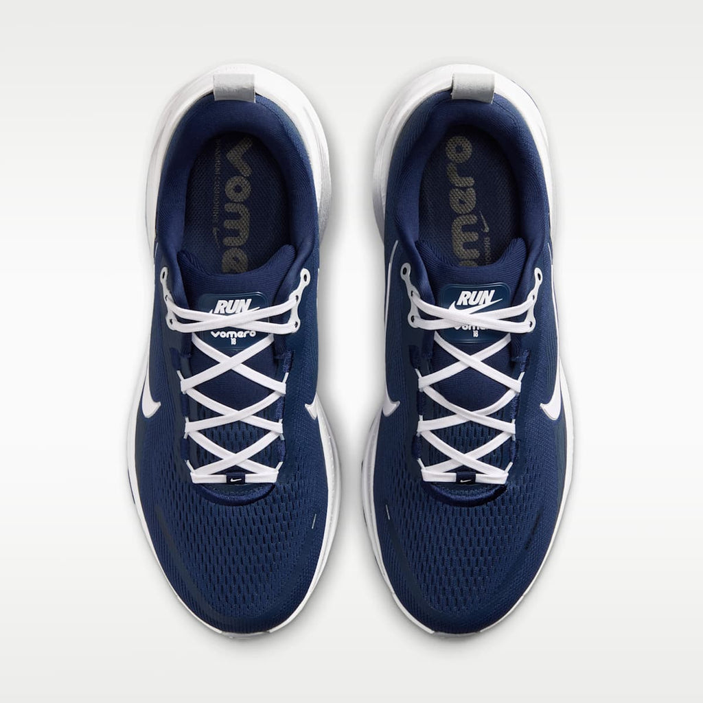 Nike Vomero 18 (Dallas Cowboys) Men's NFL Road Running Shoes - College Navy/Wolf Grey/White - Image 4