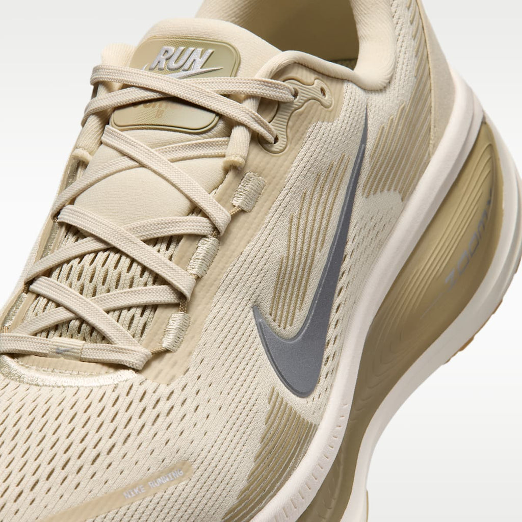 Nike Vomero 18  Men's Road Running Shoes - Light Khaki/Desert Khaki/Sail/Metallic Silver - Image 7