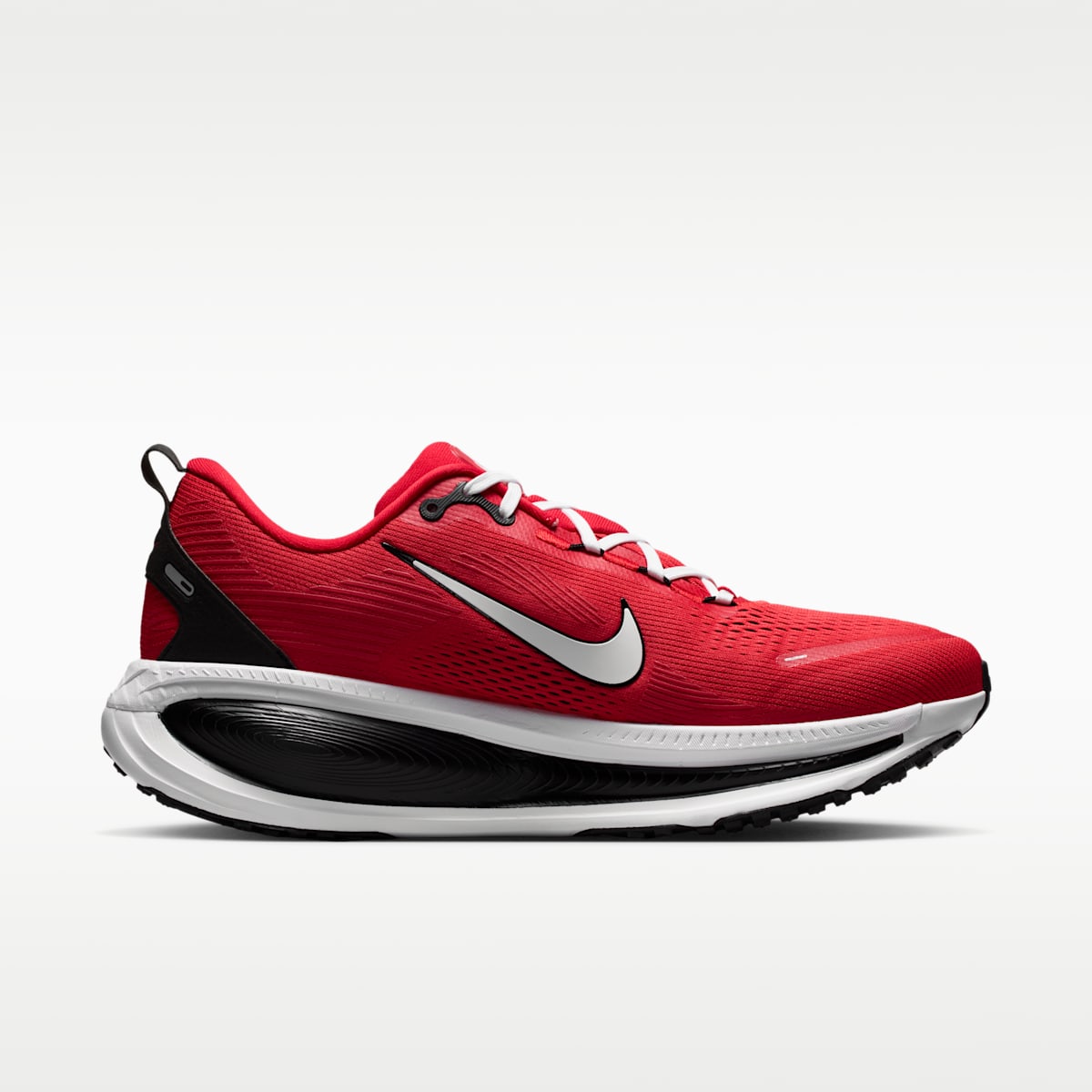 Nike College Vomero 18 (Georgia) Men's Road Running Shoes - University Red/Black/White - Image 3