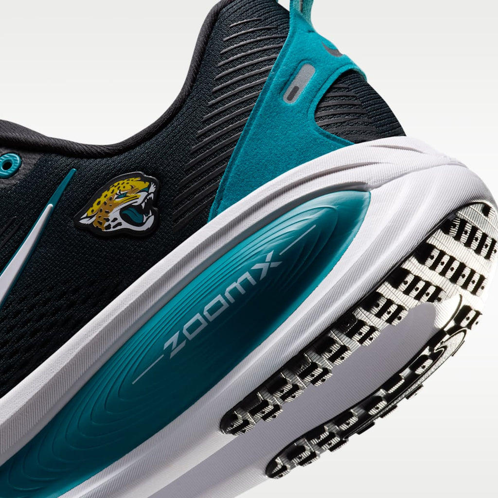Nike Vomero 18 (Jacksonville Jaguars) Men's NFL Road Running Shoes - Black/Blustery/White - Image 8