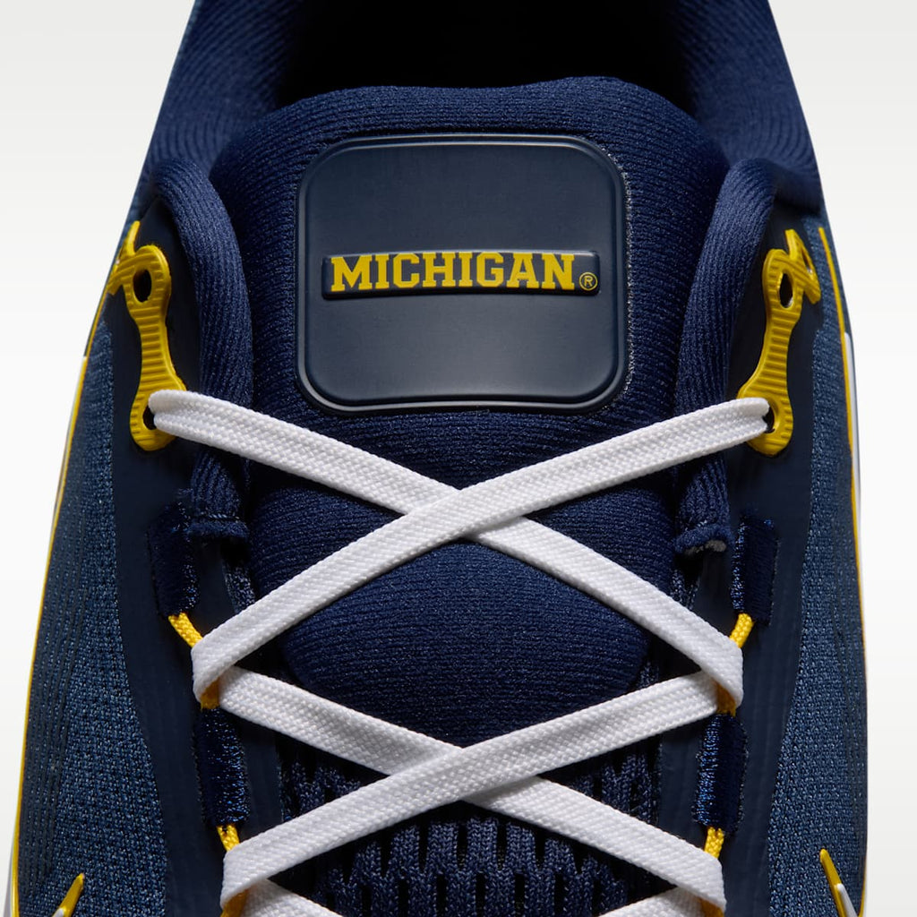 Nike College Vomero 18 (Michigan) Men's Road Running Shoes - College Navy/Amarillo/White - Image 9