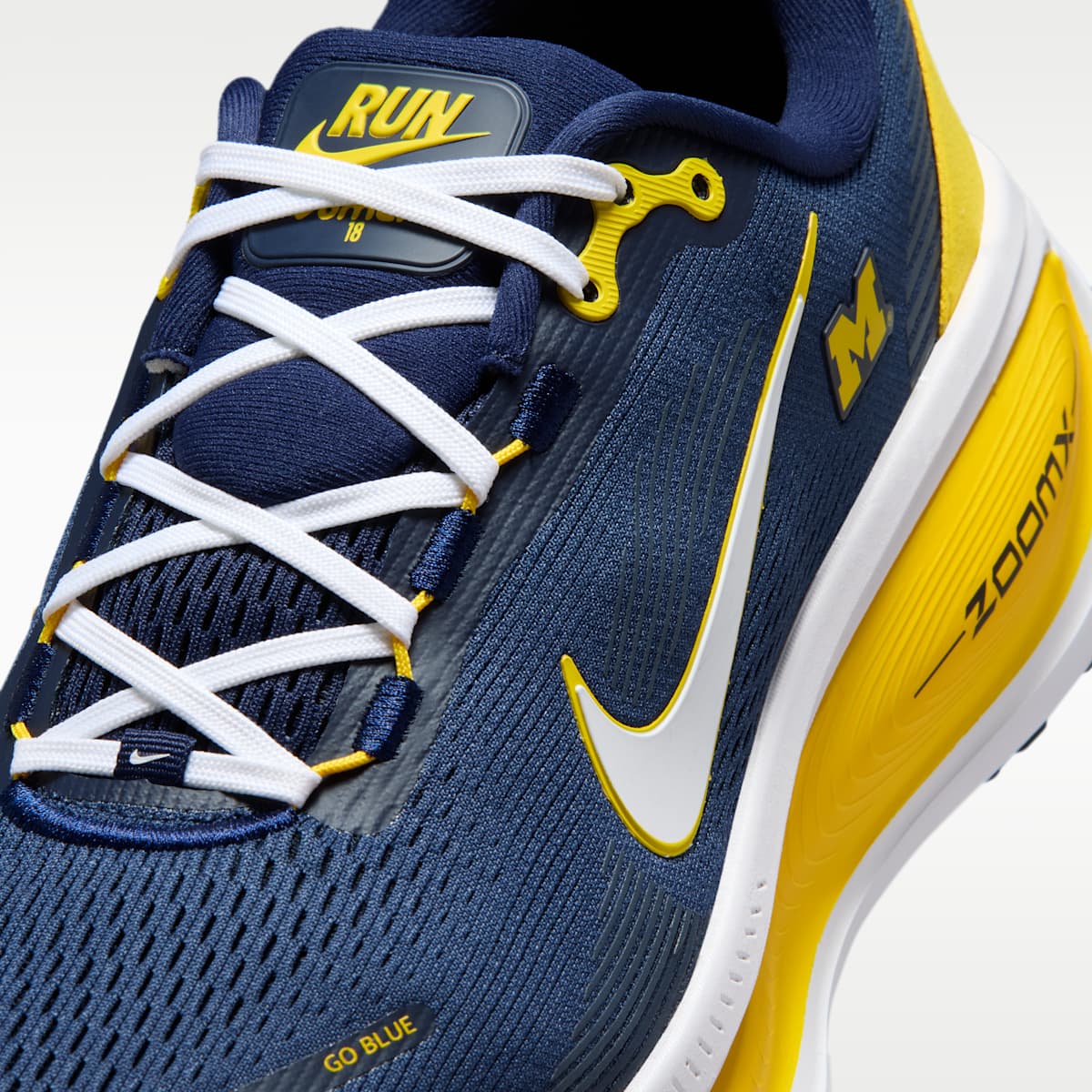 Nike College Vomero 18 (Michigan) Men's Road Running Shoes - College Navy/Amarillo/White - Image 7
