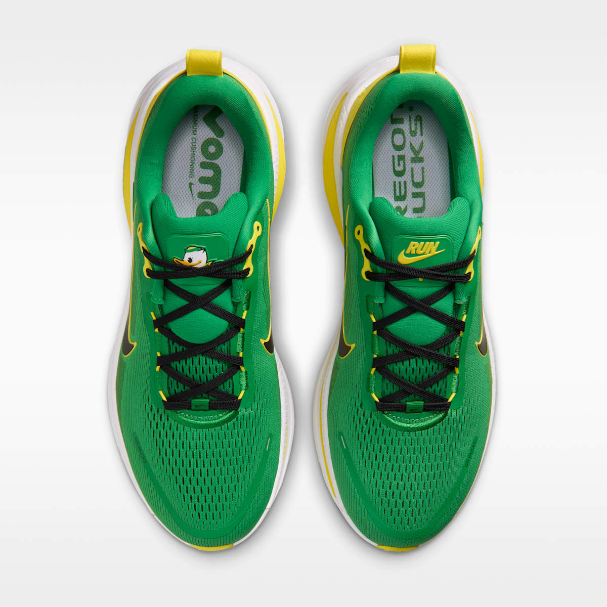 Nike College Vomero 18 (Oregon) Men's Road Running Shoes - Apple Green/White/Black - Image 4