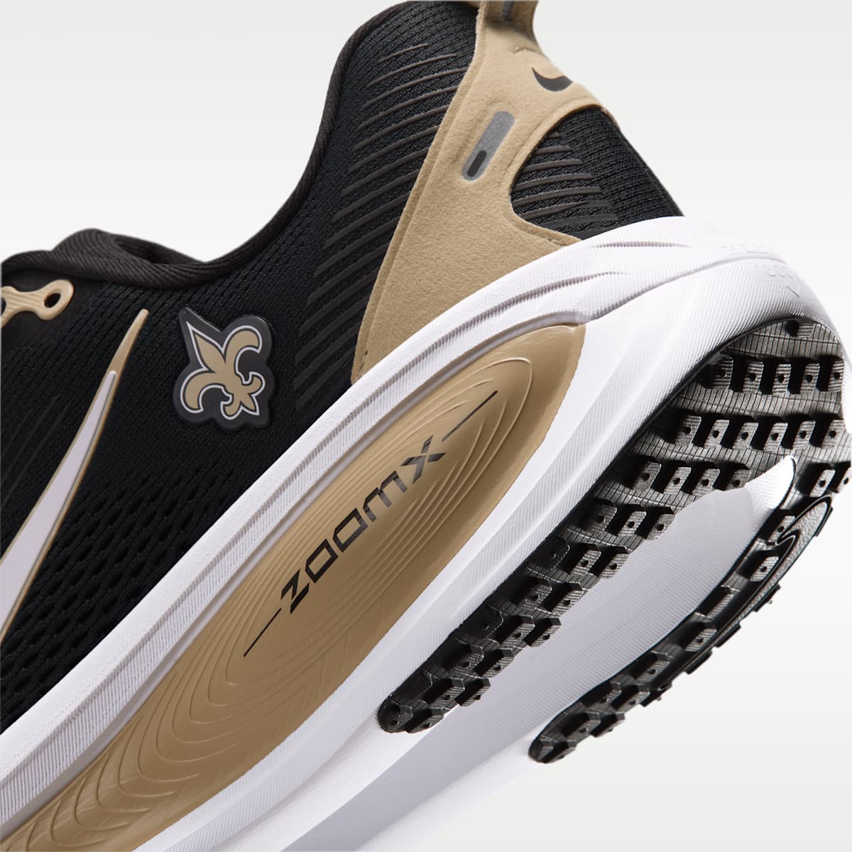 Nike Vomero 18 (New Orleans Saints) Men's NFL Road Running Shoes - Black/Team Gold/White - Image 8