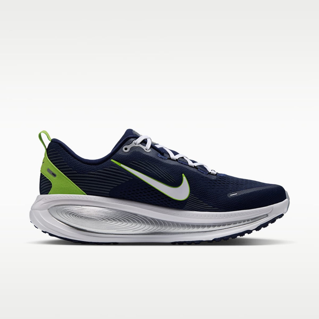 Nike Vomero 18 (Seattle Seahawks) Men's NFL Road Running Shoes - College Navy/Wolf Grey/White - Image 3
