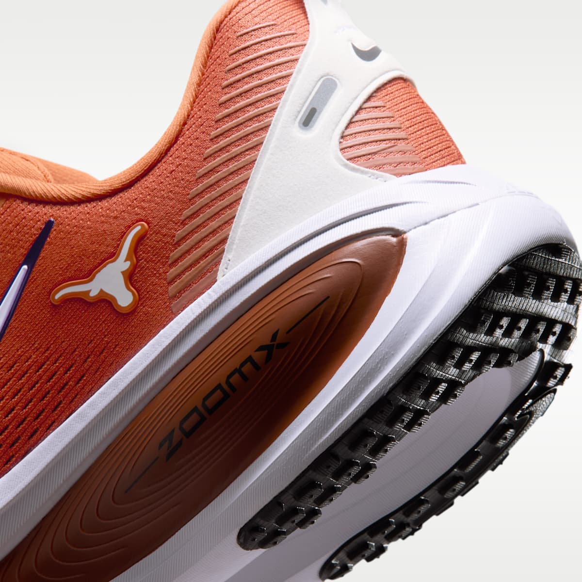 Nike College Vomero 18 (Texas) Men's Road Running Shoes - Desert Orange/Black/White - Image 8
