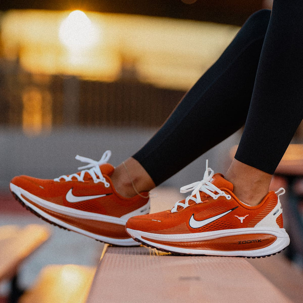 Nike College Vomero 18 (Texas) Men's Road Running Shoes - Desert Orange/Black/White - Image 11