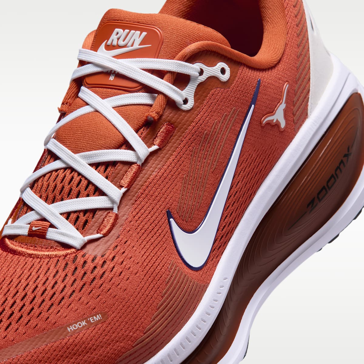 Nike College Vomero 18 (Texas) Men's Road Running Shoes - Desert Orange/Black/White - Image 7