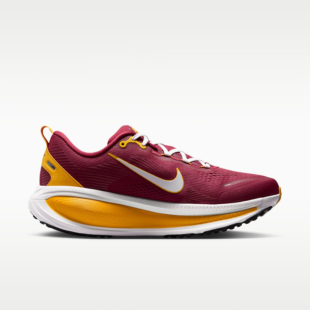 Nike College Vomero 18 (USC) Men's Road Running Shoes - Team Crimson/University Gold/White - Image 3