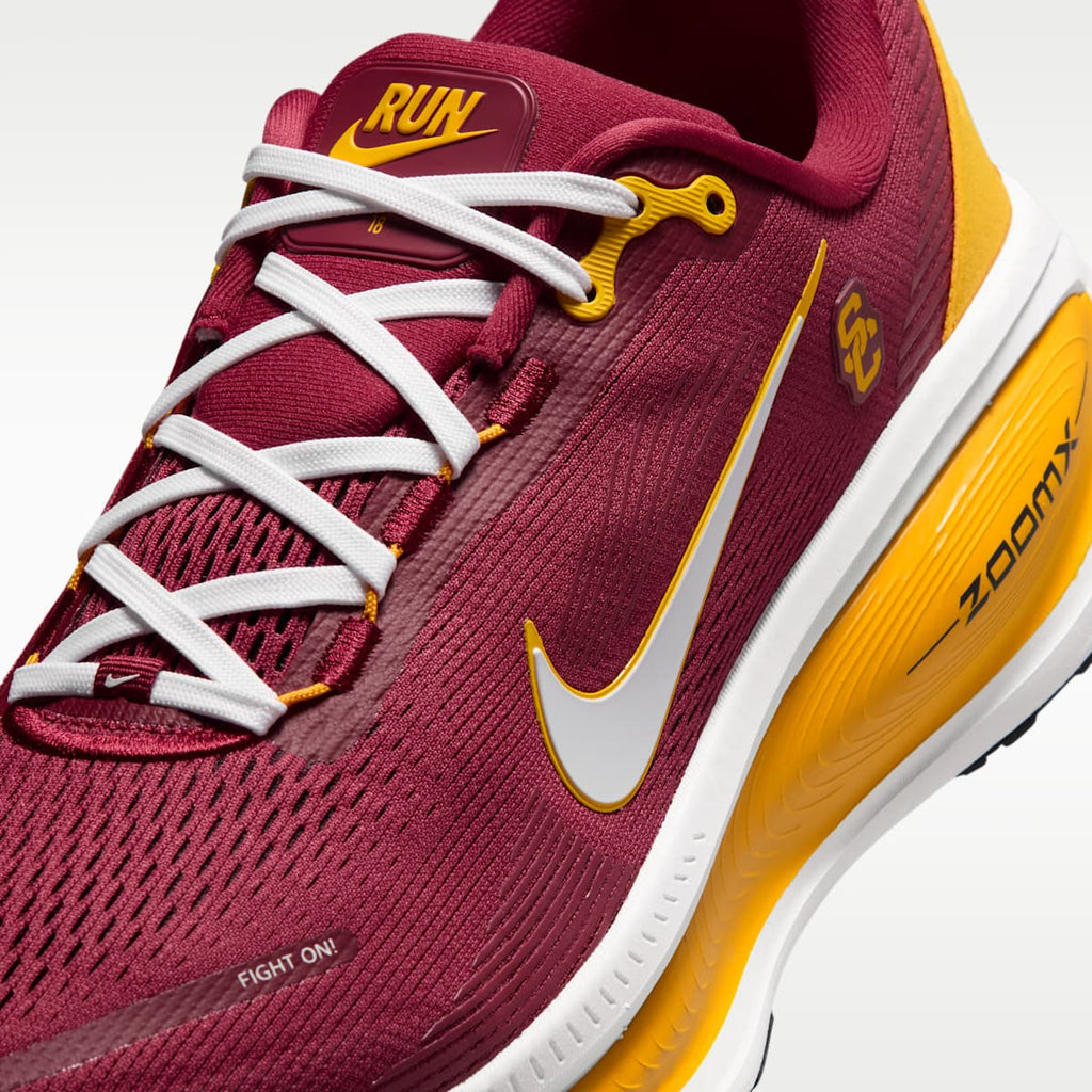 Nike College Vomero 18 (USC) Men's Road Running Shoes - Team Crimson/University Gold/White - Image 7