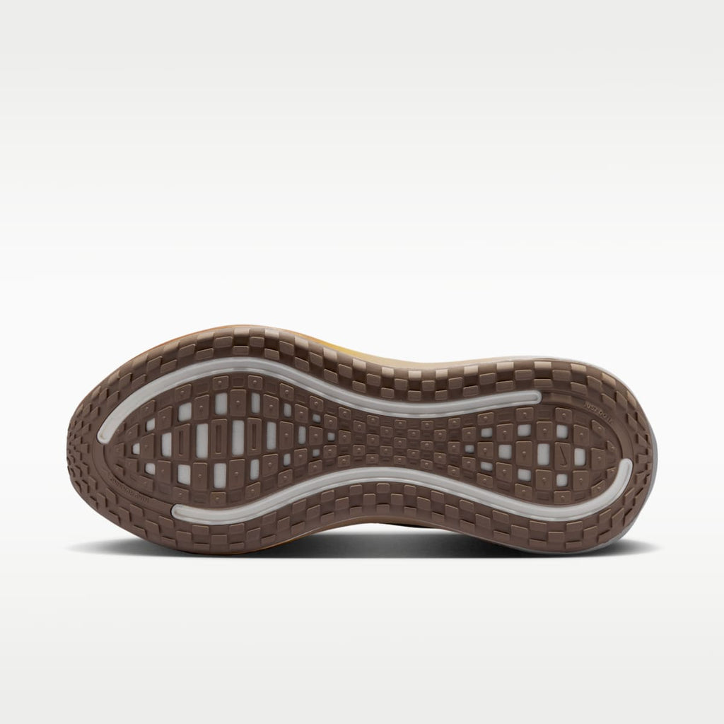 Nike Vomero Plus Men's Shoes - Desert Camo/Ceramic/College Grey/Yukon Brown - Image 2