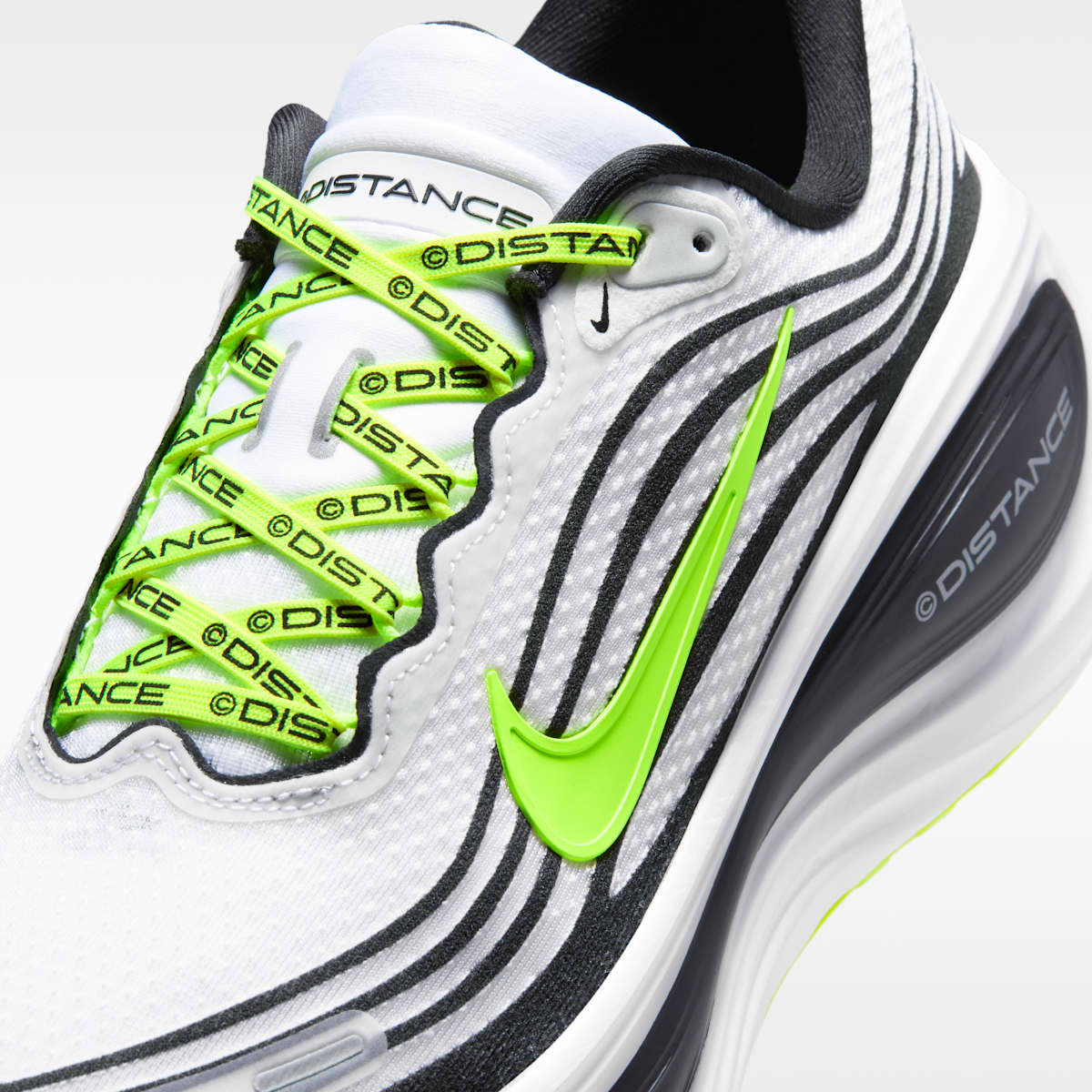 Nike Vomero Plus x DISTANCE Men's Road Running Shoes - White/Black/Volt/Metallic Silver - Image 7