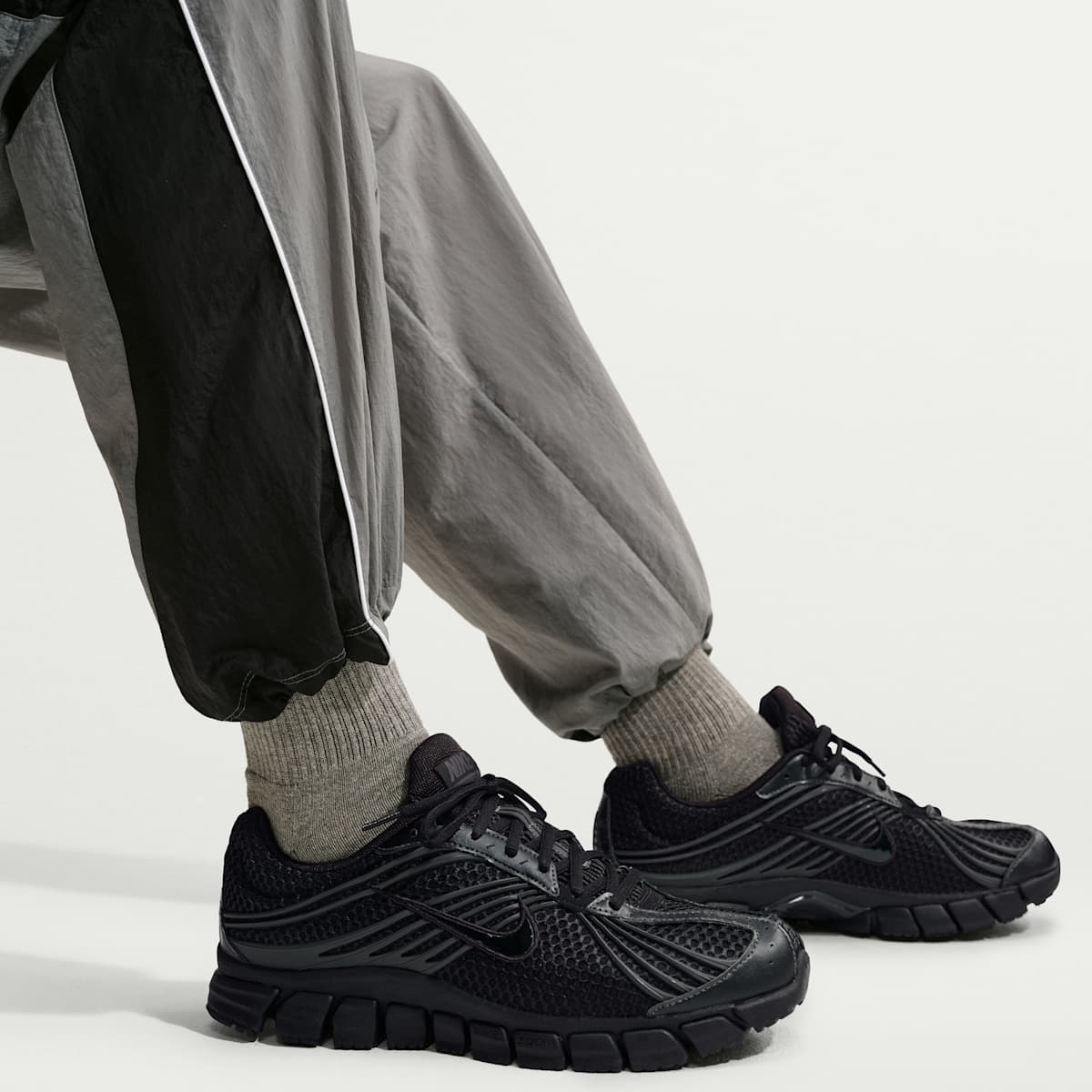 Nike Zoom Skylon 11 Men's Shoes - Black/Anthracite/Black - Image 9