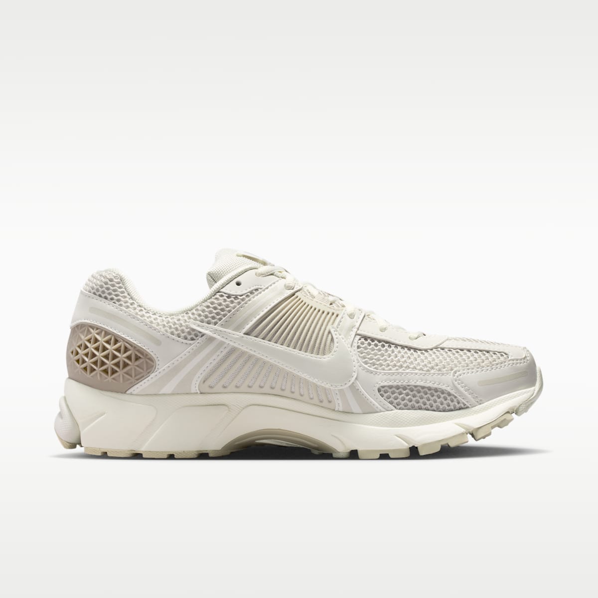 Nike Zoom Vomero 5 Men's Shoes - Phantom/Cream II/Sail/Light Bone - Image 3