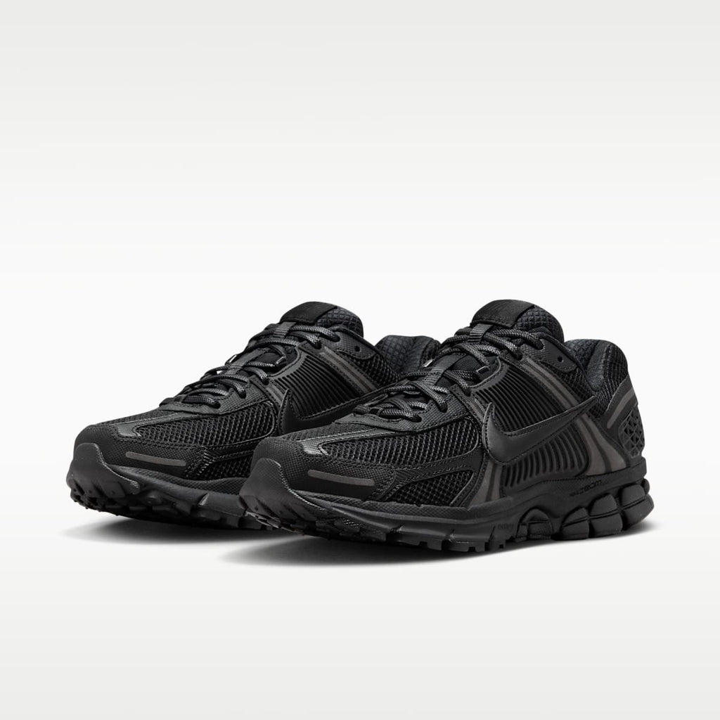 Nike Zoom Vomero 5 Men's Shoes - Black/Black - Image 5