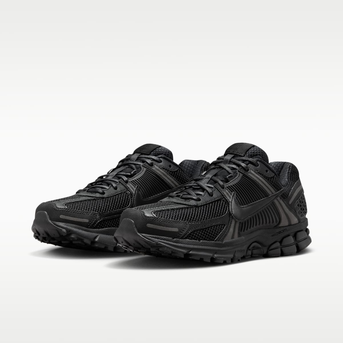 Nike Zoom Vomero 5 Men's Shoes - Black/Black - Image 5