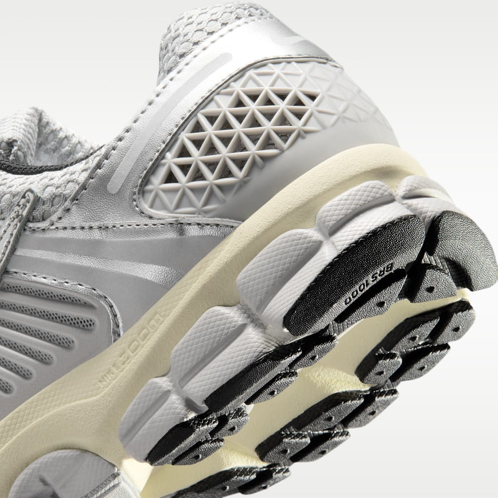 Nike Zoom Vomero 5 Men's Shoes - Grey Fog/Metallic Silver/Coconut Milk/Chrome - Image 8