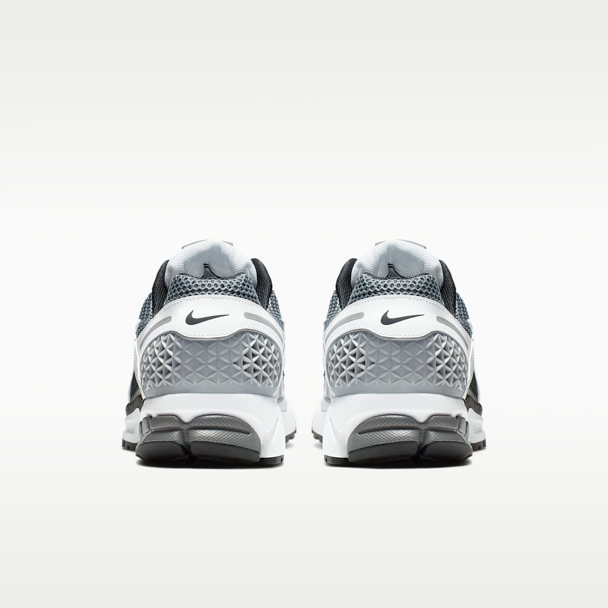 Nike Zoom Vomero 5 SE SP Men's Shoes - Dark Grey/White/Sail/Black - Image 6