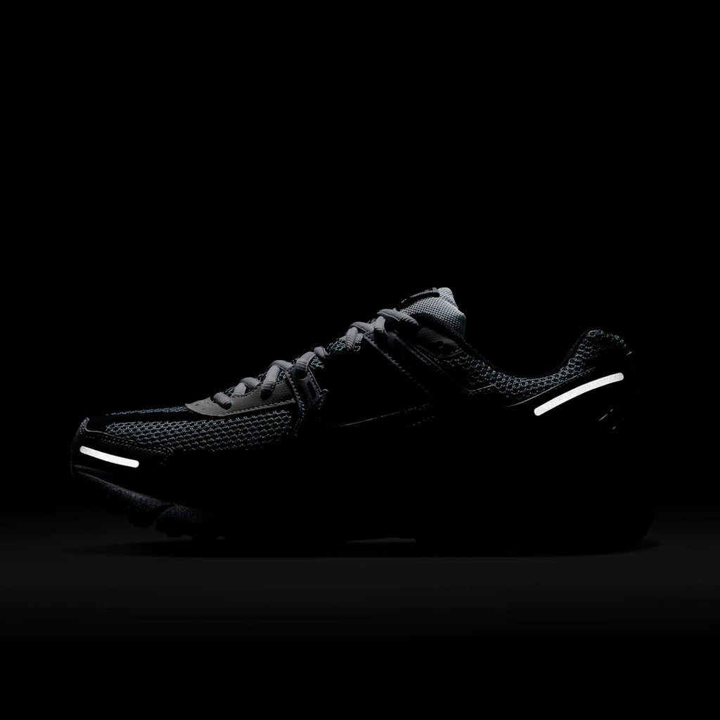 Nike Zoom Vomero 5 SE SP Men's Shoes - Dark Grey/White/Sail/Black - Image 10