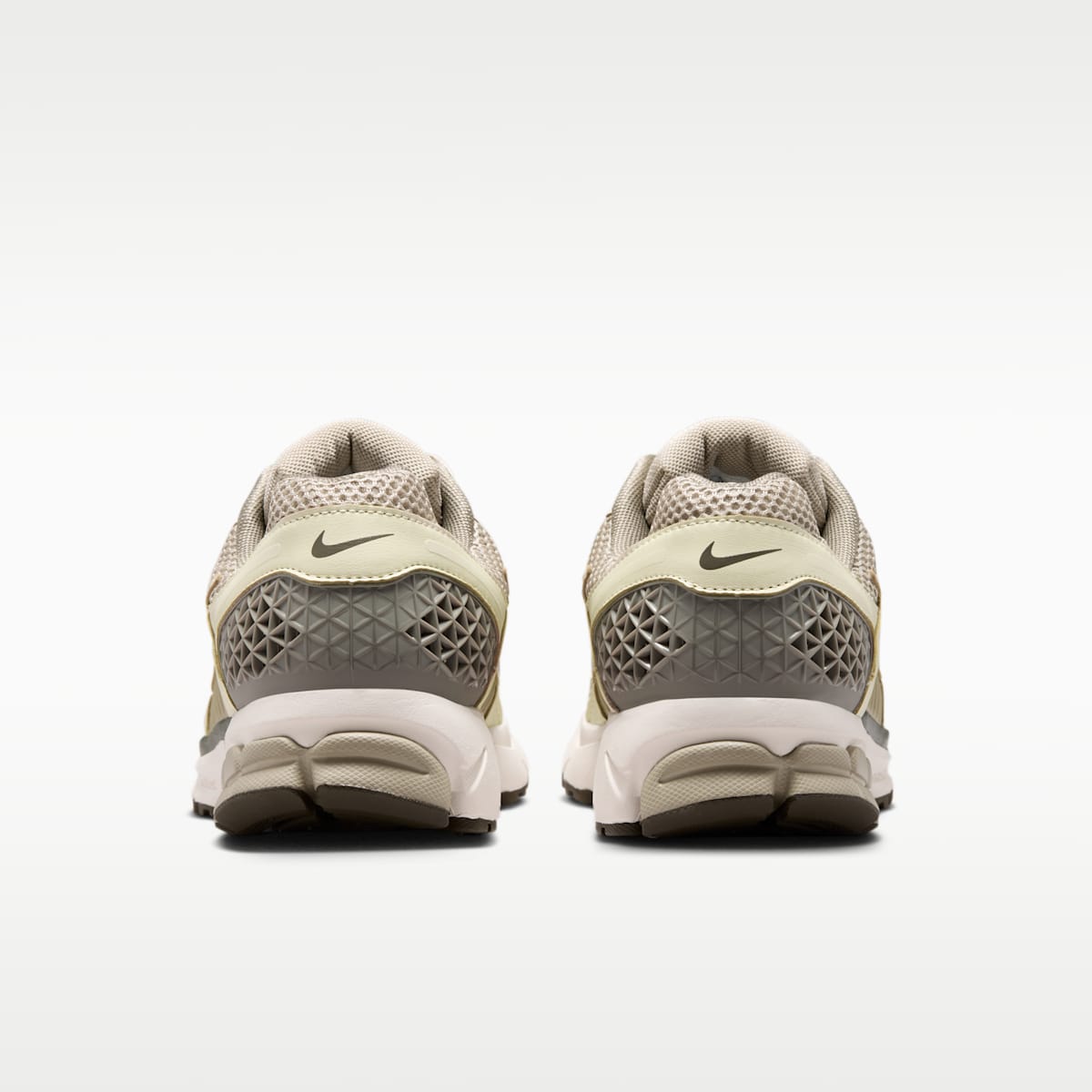 Nike Zoom Vomero 5 Men's Shoes - Desert Khaki/Light Khaki/Classic Olive/Dark Hazel - Image 6