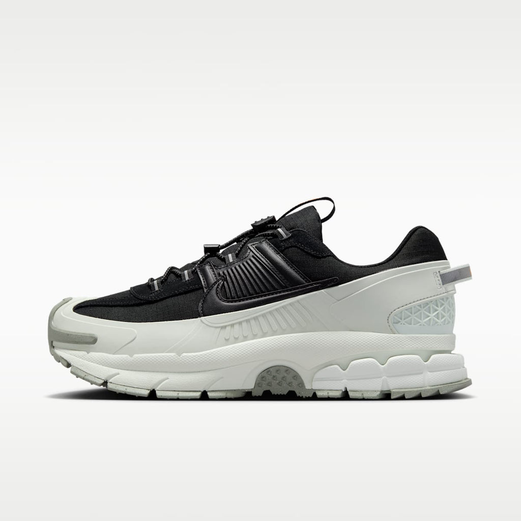 Nike Zoom Vomero Roam Men's Winterized Shoes - Black/Light Silver/Jade Horizon/Black - Image 1