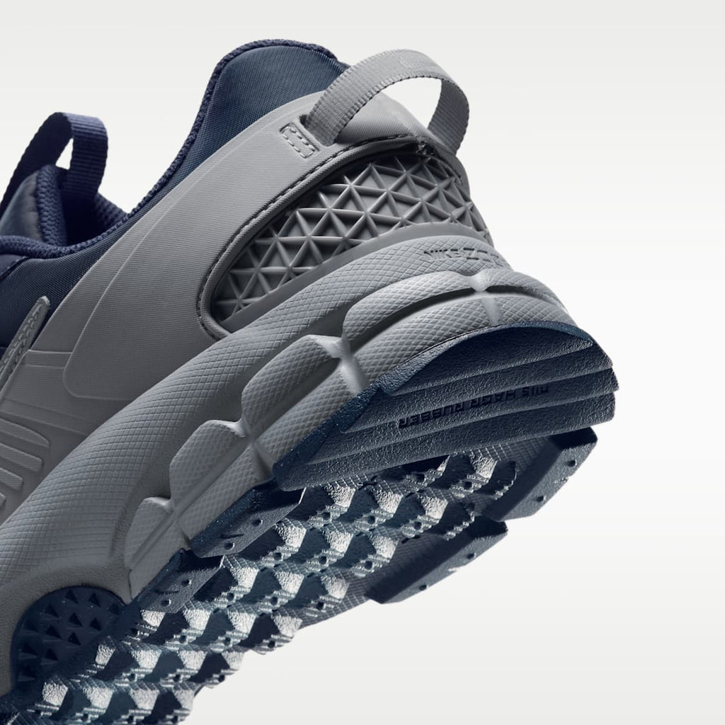 Nike Zoom Vomero Roam Men's Winterized Shoes - Obsidian/Stealth/Midnight Navy/Stealth - Image 8