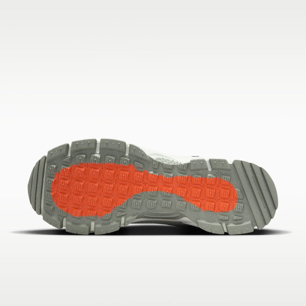Nike Zoom Vomero Roam Men's Winterized Shoes - Black/Light Silver/Jade Horizon/Black - Image 2