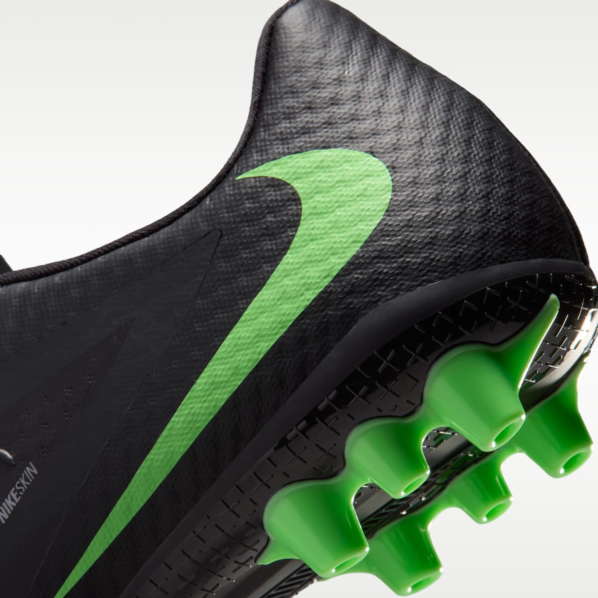 Women's Nike Phantom 6 Low Academy Artificial-Grass Soccer Cleats - Black/Black/Illusion Green