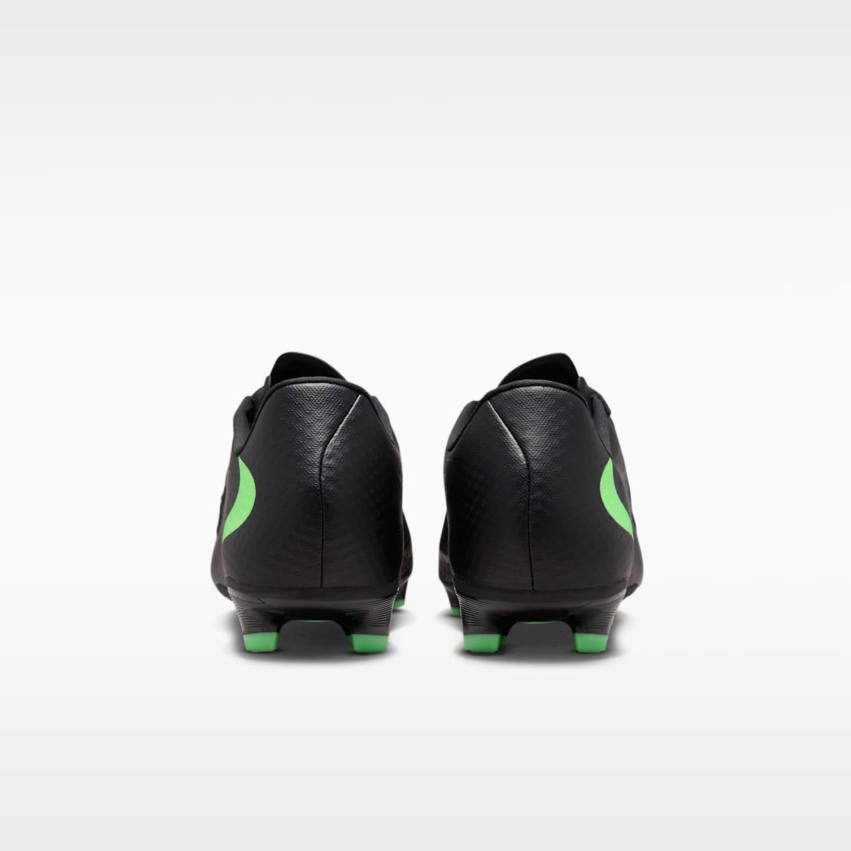 Women's Nike Phantom 6 Low Academy Multi-Ground Soccer Cleats - Black/Black/Illusion Green