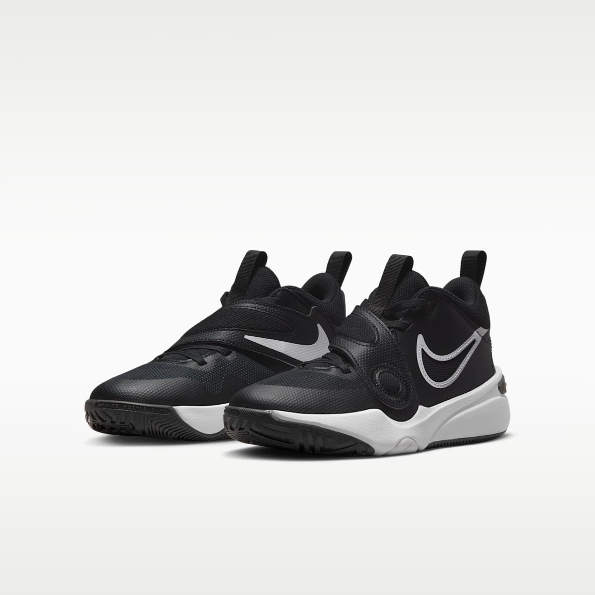 Nike Team Hustle D 11 Big Kids' Basketball Shoes - Black/White