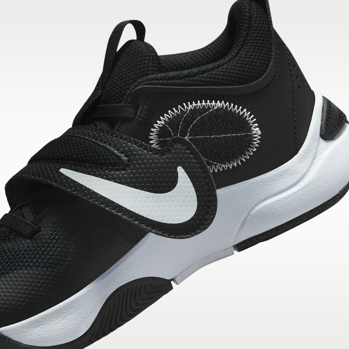 Nike Team Hustle D 11 Little Kids' Shoes - Black/White