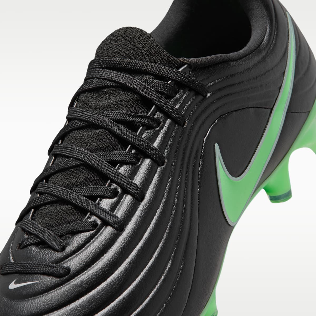 Women's Nike Tiempo Maestro Academy Multi-Ground Low-Top Soccer Cleats - Black/Black/Illusion Green
