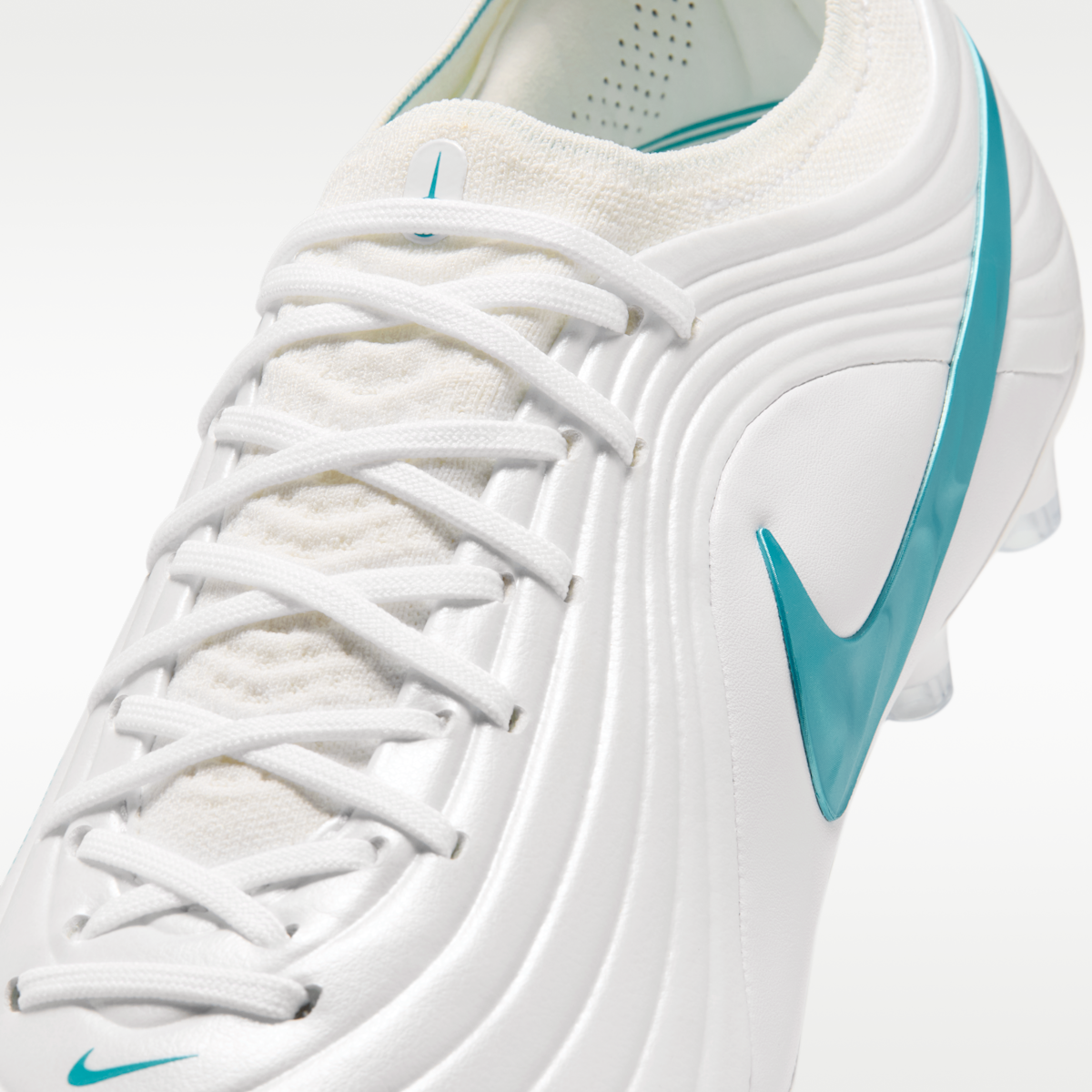 Women's Nike Tiempo Maestro Elite Artificial-Grass Low-Top Soccer Cleats - White/White/Dusty Cactus