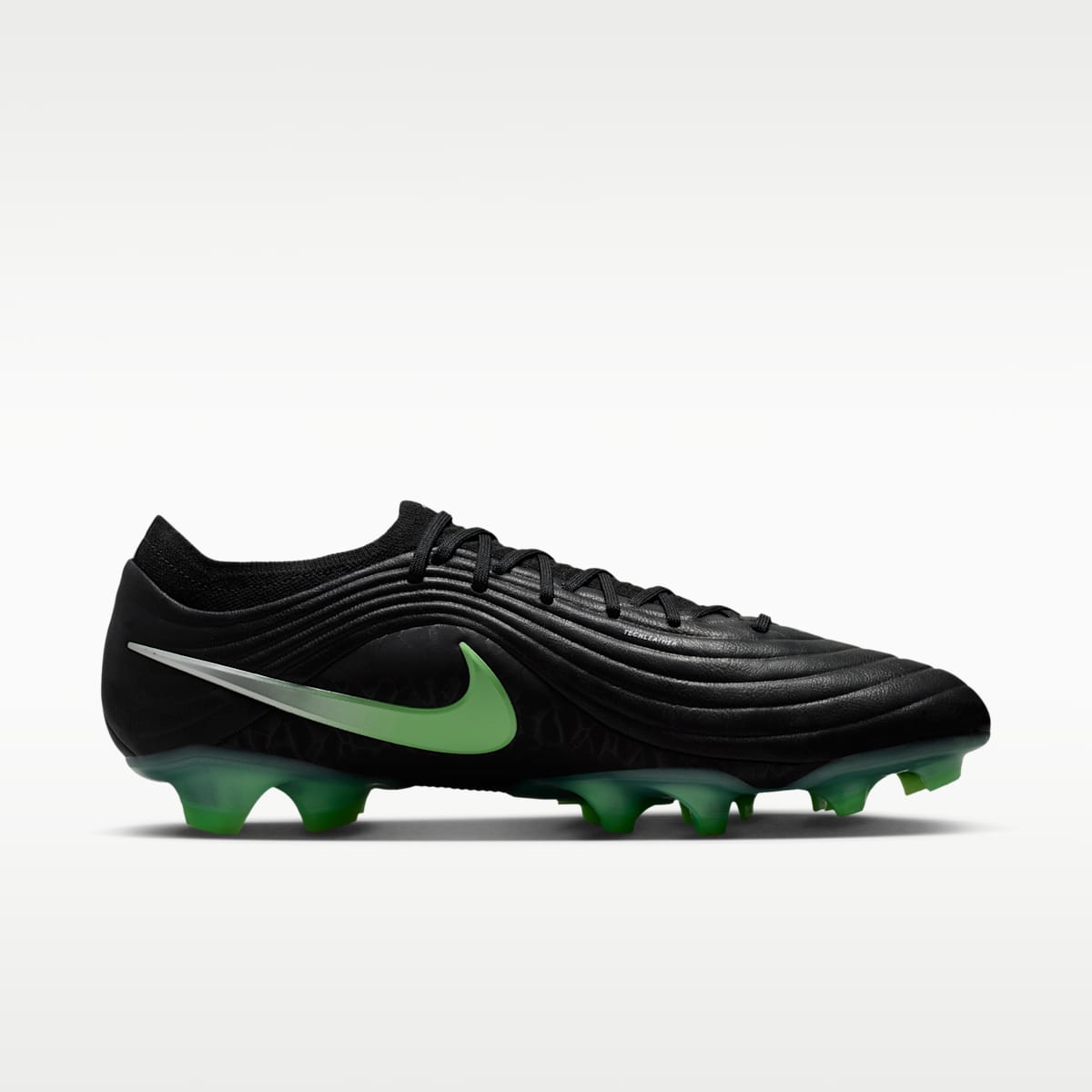 Women's Nike Tiempo Maestro Elite Firm-Ground Low-Top Soccer Cleats - Black/Black/Illusion Green