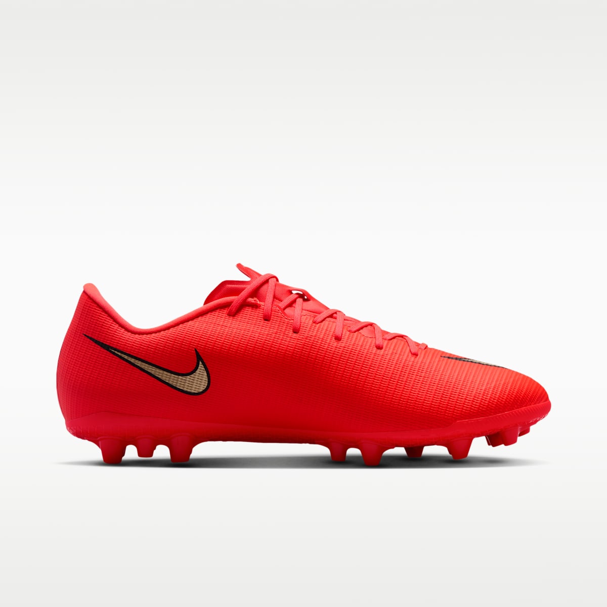Nike Mercurial Vapor 17 Academy Artificial-Grass Low-Top Soccer Cleats - Bright Crimson/Blur - Image 3