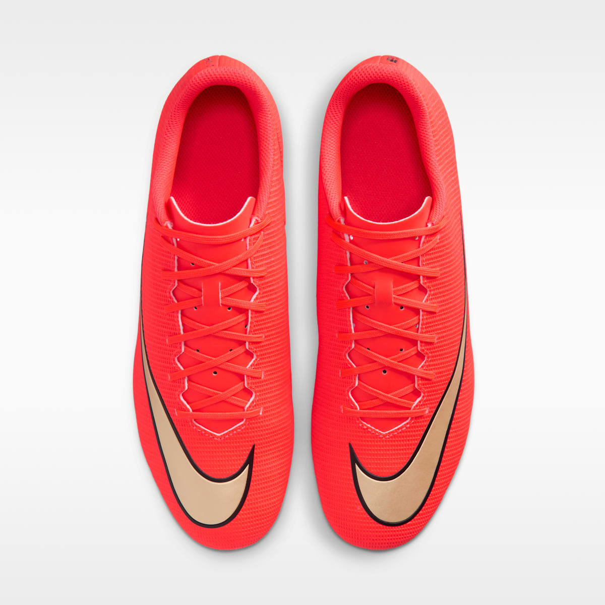 Nike Mercurial Vapor 17 Club Multi-Ground Low-Top Soccer Cleats - Bright Crimson/Blur - Image 4