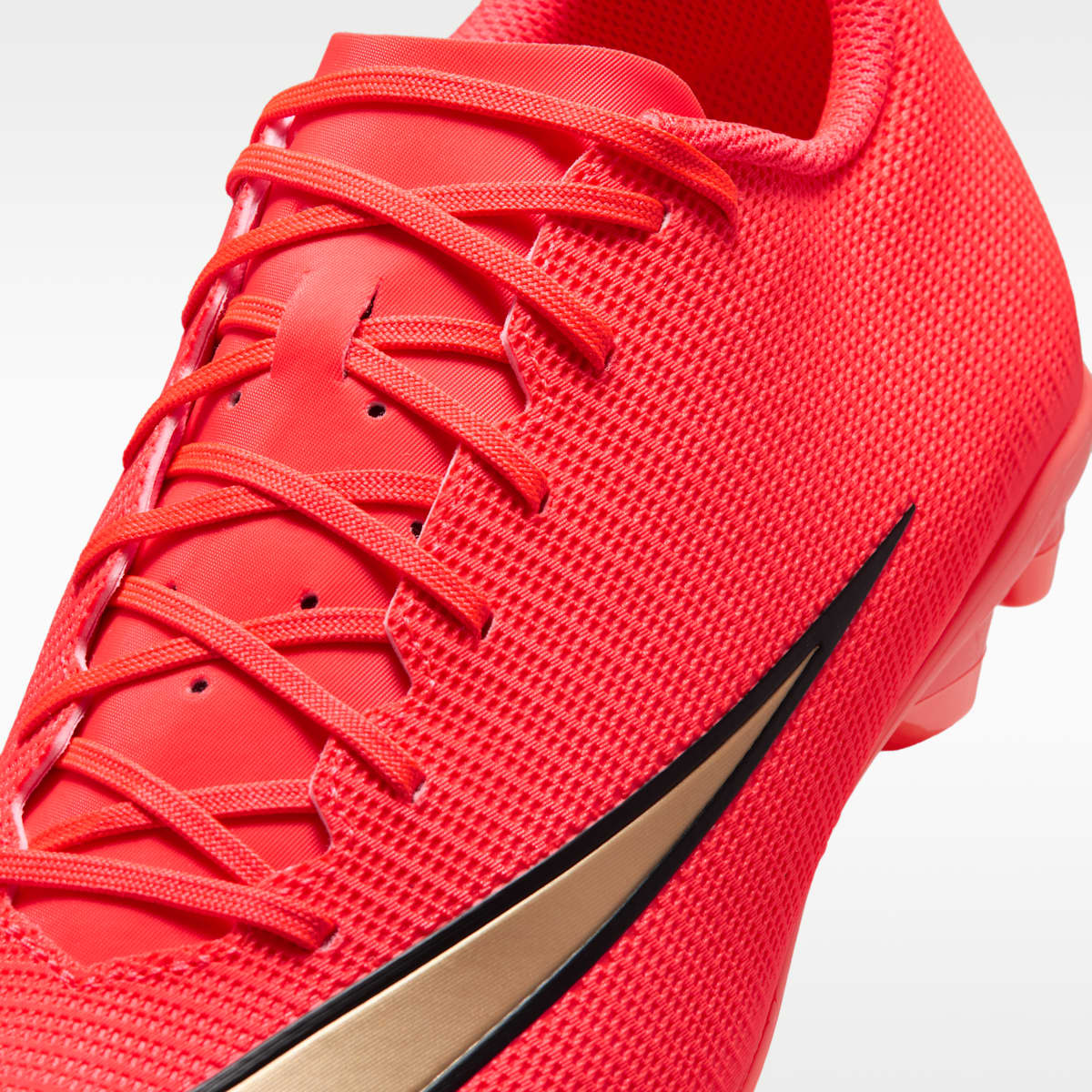 Nike Mercurial Vapor 17 Club Multi-Ground Low-Top Soccer Cleats - Bright Crimson/Blur - Image 8