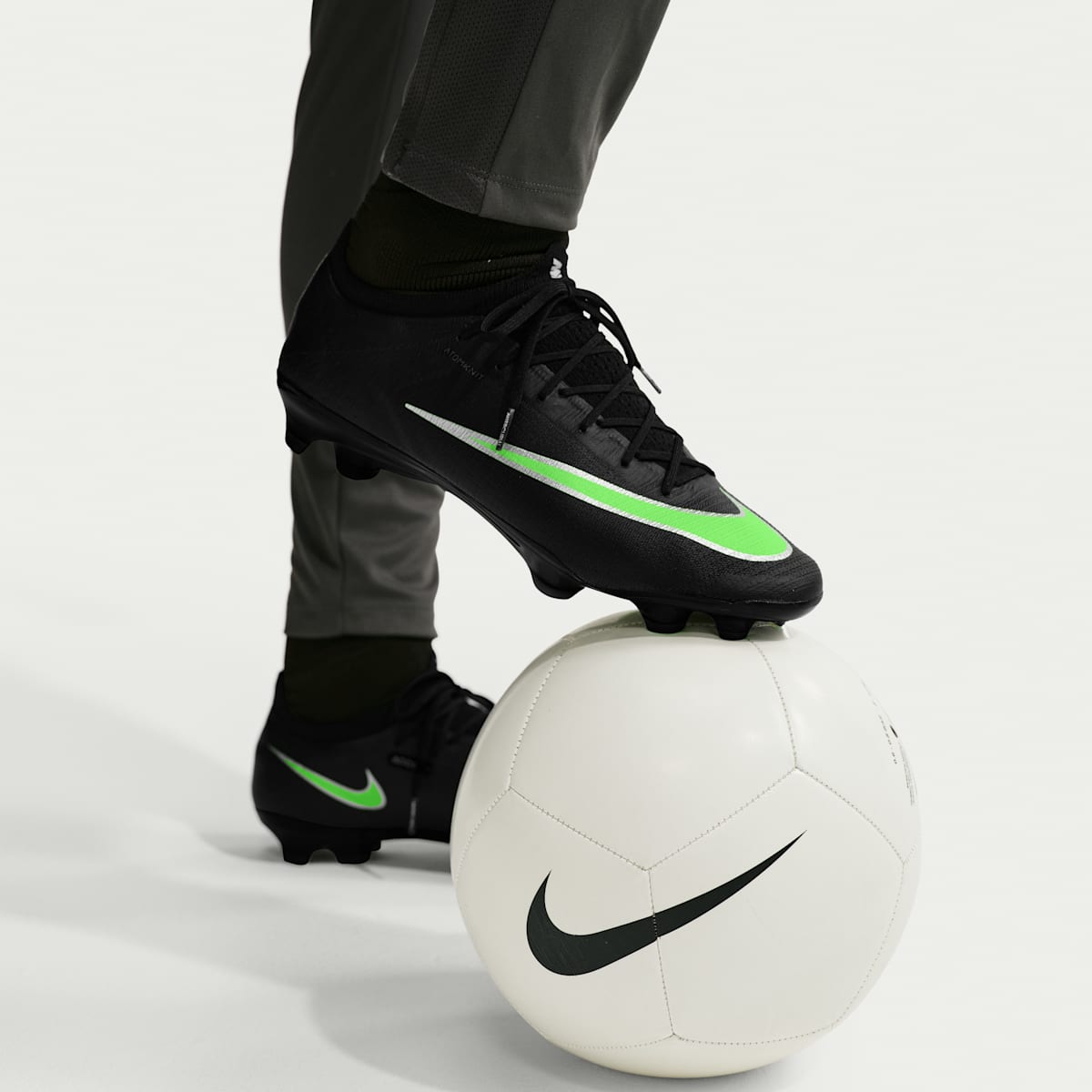 Nike Mercurial Vapor 17 Elite Firm-Ground Low-Top Soccer Cleats - Black/Black/Illusion Green - Image 11