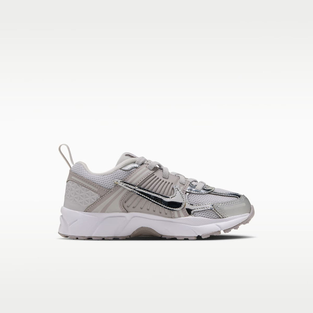 Nike Vomero 5 Little Kids' Shoes with Reflective Accents - Vast Grey/Silver Lilac/White/Metallic Silver