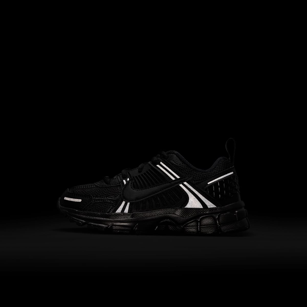Nike Vomero 5 Little Kids' Shoes (Classic laces) - Black/Black
