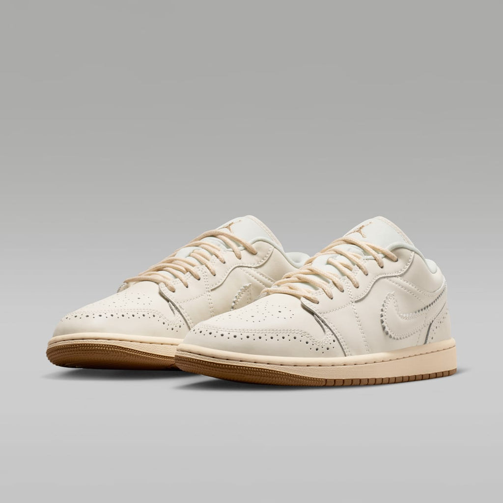 Air Jordan 1 Low SE Women's Shoes - Chalk/Metallic Gold/Pearl White/Chalk - Image 5