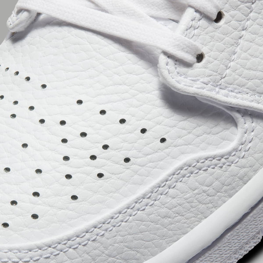 Air Jordan 1 Low SE Women's Shoes - White/White/Metallic Gold - Image 7